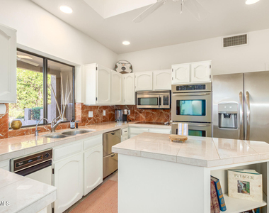 1404 E Boulder Pass - Photo Thumbnail 11