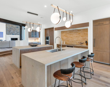5810 E Cholla Lane - Photo Thumbnail 9