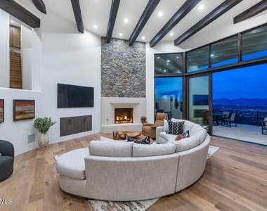 5810 E Cholla Lane - Photo Thumbnail 6