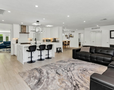 4406 N Dromedary Road - Photo Thumbnail 5