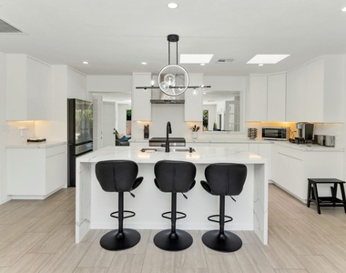 4406 N Dromedary Road - Photo Thumbnail 6