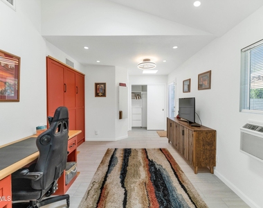 4406 N Dromedary Road - Photo Thumbnail 13