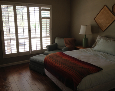 8651 E Royal Palm Road - Photo Thumbnail 4