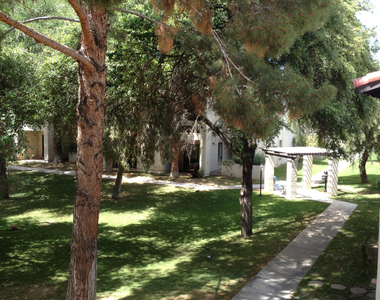 8651 E Royal Palm Road - Photo Thumbnail 7