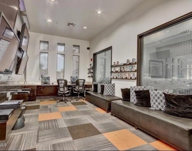 19777 N 76th Street - Photo Thumbnail 16