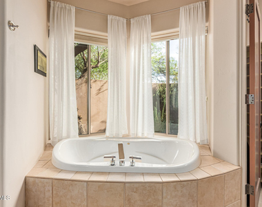7872 E Thorntree Drive - Photo Thumbnail 23