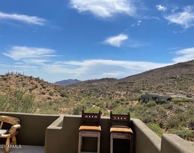9915 E Graythorn Drive - Photo Thumbnail 11