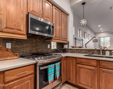 7468 E Soaring Eagle Way - Photo Thumbnail 16