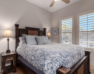 7468 E Soaring Eagle Way - Photo Thumbnail 17