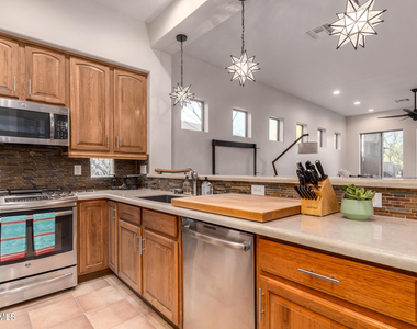 7468 E Soaring Eagle Way - Photo Thumbnail 15