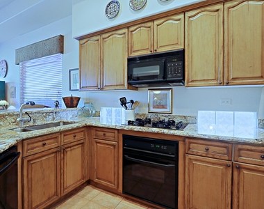 6894 E Thirsty Cactus Lane - Photo Thumbnail 15