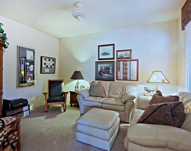 6894 E Thirsty Cactus Lane - Photo Thumbnail 11