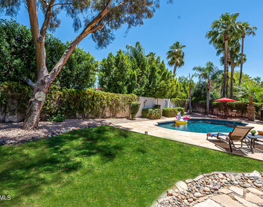 16407 N 50th Street - Photo Thumbnail 3