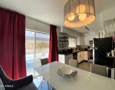 6925 E 4th Street - Photo Thumbnail 17