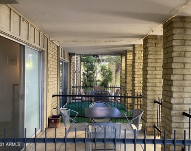 6925 E 4th Street - Photo Thumbnail 7