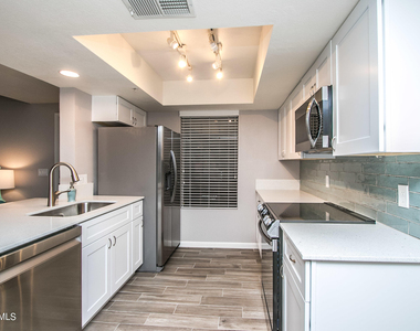 1211 N Miller Road - Photo Thumbnail 6