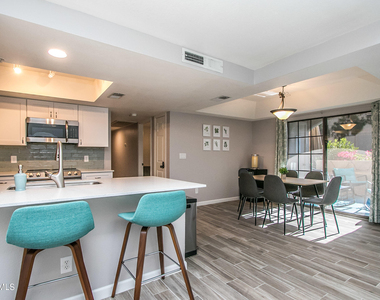 1211 N Miller Road - Photo Thumbnail 5
