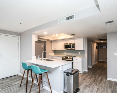 1211 N Miller Road - Photo Thumbnail 3