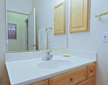 6803 E Eagle Feather Road - Photo Thumbnail 19