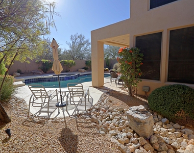 6803 E Eagle Feather Road - Photo Thumbnail 26