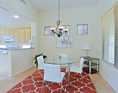 6803 E Eagle Feather Road - Photo Thumbnail 7