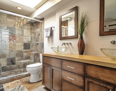 7318 E Palo Verde Drive - Photo Thumbnail 13