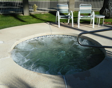 7318 E Palo Verde Drive - Photo Thumbnail 19