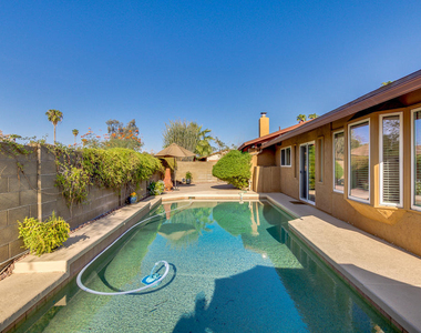 924 N 86th Way - Photo Thumbnail 28