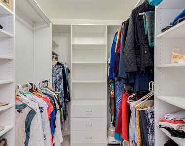 924 N 86th Way - Photo Thumbnail 19