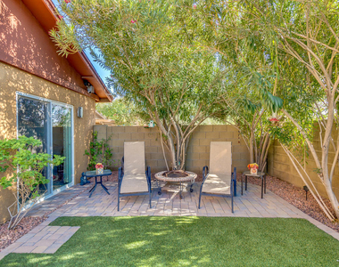 924 N 86th Way - Photo Thumbnail 25