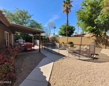 6002 E Beck Lane - Photo Thumbnail 24