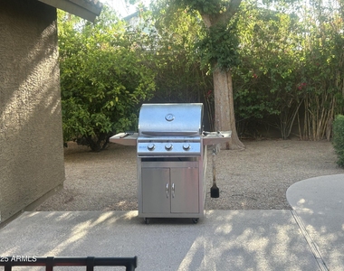 6002 E Beck Lane - Photo Thumbnail 31
