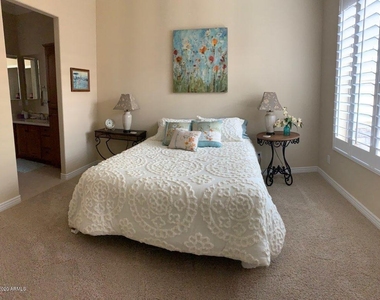 42103 N Astoria Way - Photo Thumbnail 18