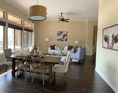42103 N Astoria Way - Photo Thumbnail 13