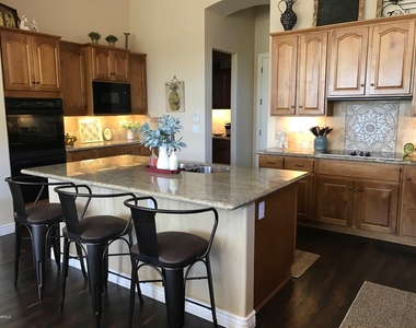 42103 N Astoria Way - Photo Thumbnail 2