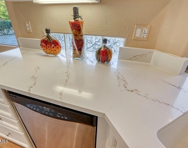 33571 N 70th Way - Photo Thumbnail 14