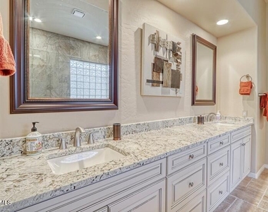 33571 N 70th Way - Photo Thumbnail 20