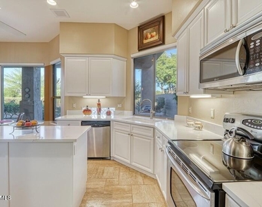 33571 N 70th Way - Photo Thumbnail 13
