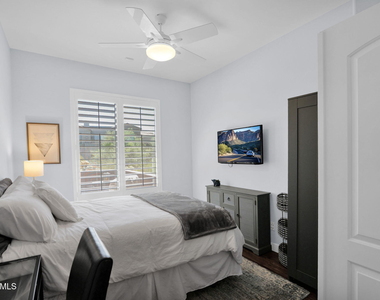 19550 N Grayhawk Drive - Photo Thumbnail 25