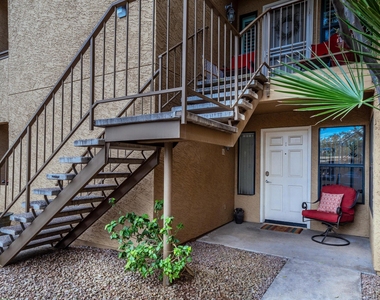 8787 E Mountain View Road - Photo Thumbnail 3