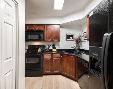 8787 E Mountain View Road - Photo Thumbnail 9