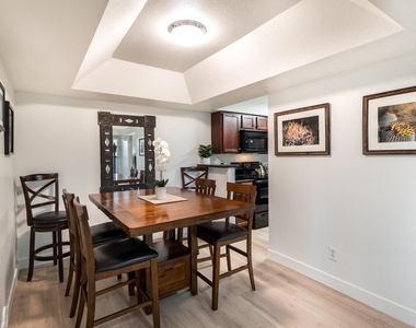 8787 E Mountain View Road - Photo Thumbnail 14