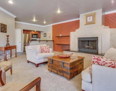 8787 E Mountain View Road - Photo Thumbnail 34