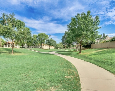 8787 E Mountain View Road - Photo Thumbnail 40