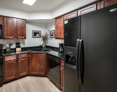 8787 E Mountain View Road - Photo Thumbnail 10