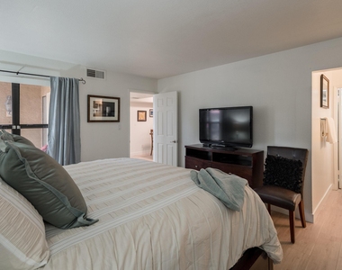8787 E Mountain View Road - Photo Thumbnail 19