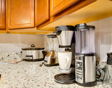 3327 E Loma Vista Street - Photo Thumbnail 7