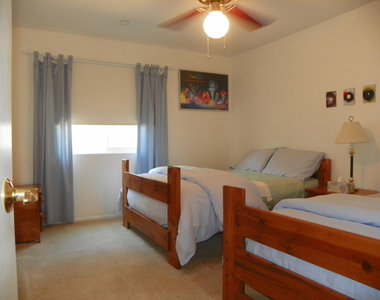 6032 N 77th Place - Photo Thumbnail 18