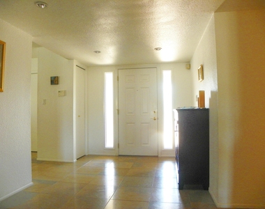6032 N 77th Place - Photo Thumbnail 6