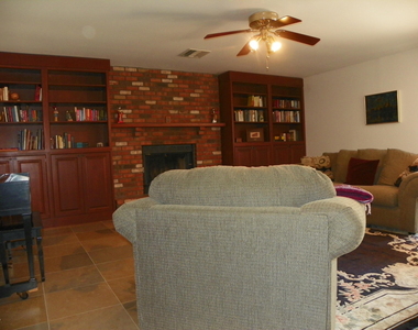 6032 N 77th Place - Photo Thumbnail 10